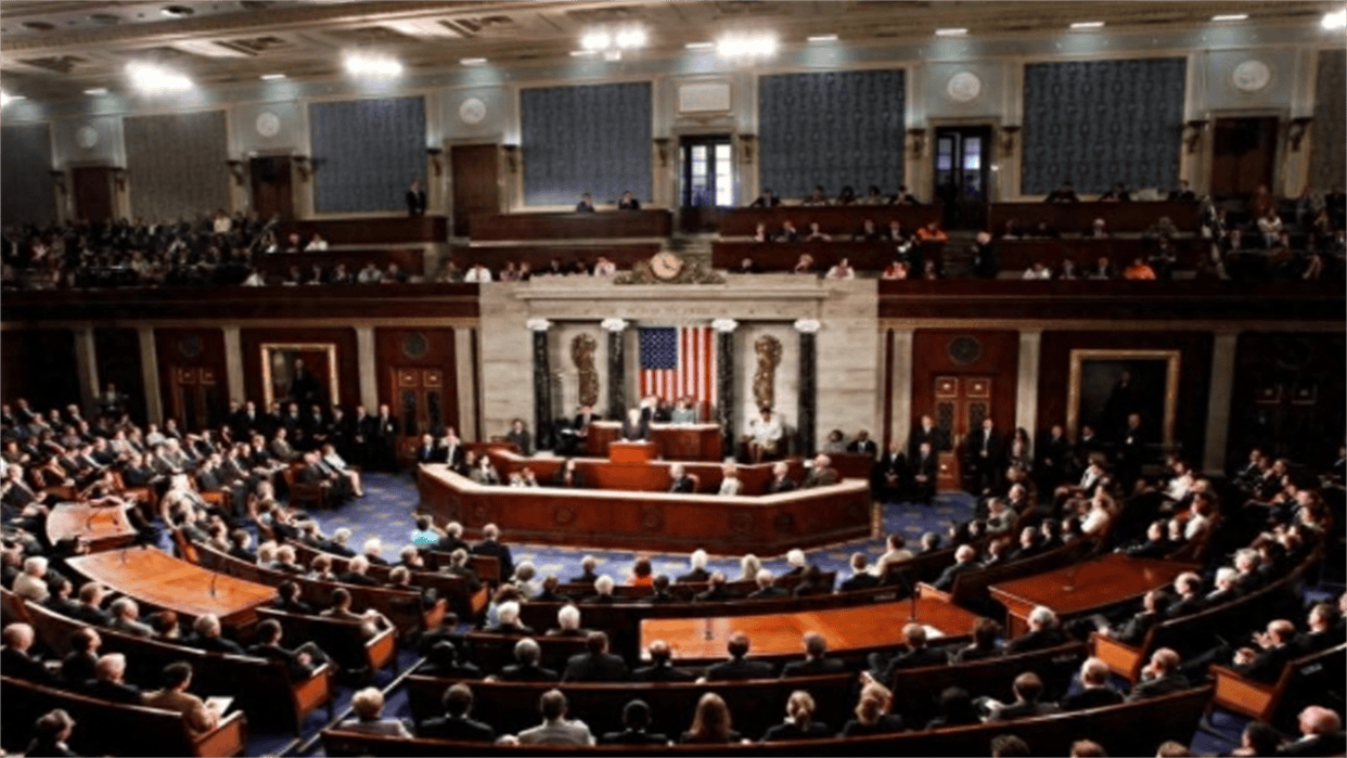 中国靠技术杀出一条血路！美国满眼担忧，不敢再卡脖子