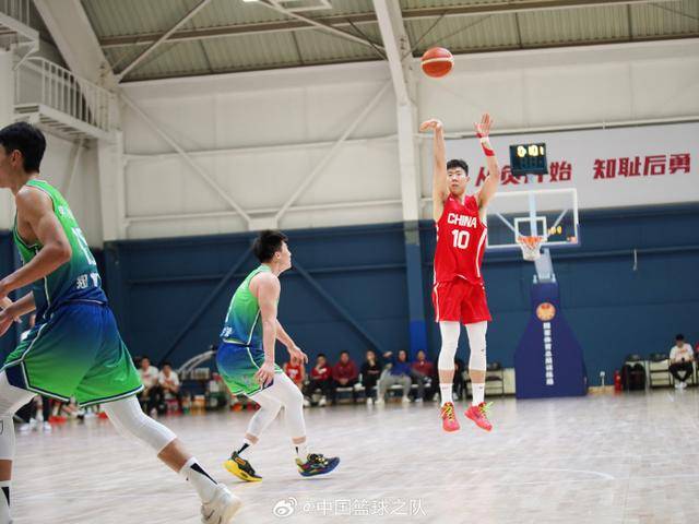 中国男篮亚预赛大名单出炉，杨瀚森赵嘉义入选，小段被淘汰