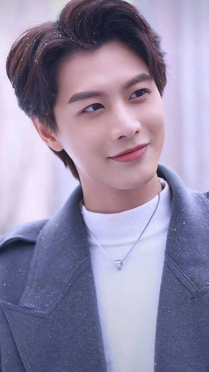 “顶流”演员被曝出轨塌房！于正紧急换角！