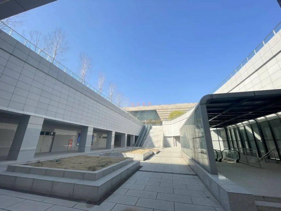 实探！胖东来郑州首店选址“西变东”，网友：建议东广场改名“东来广场”
