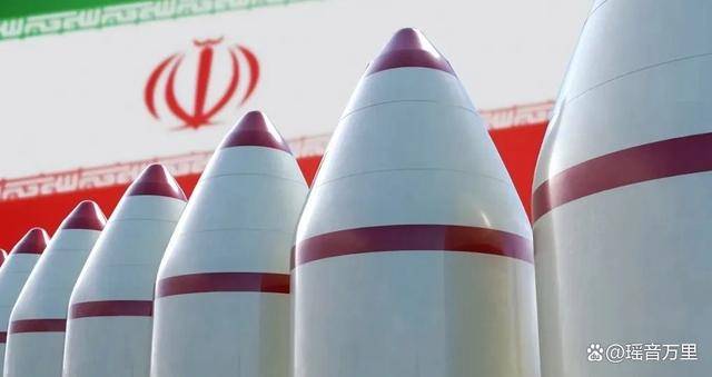 胡塞24小时3袭美航母!不料后门已被美军踢开,伊朗借力打力