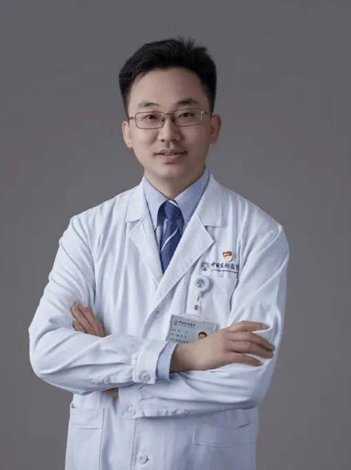 金融学生成了医学博士，协和“4+4规培”究竟是怎么回事？