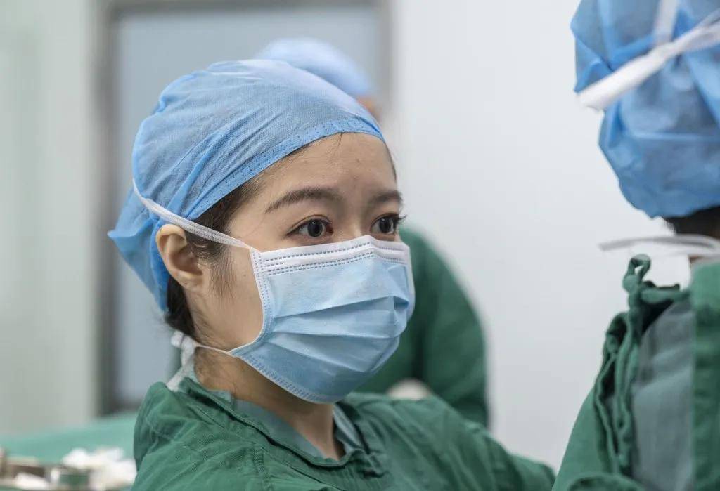 金融学生成了医学博士，协和“4+4规培”究竟是怎么回事？