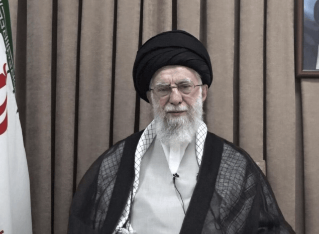 特朗普撒下弥天大谎，被当众拆穿！伊朗军方：上射程2000公里的导弹