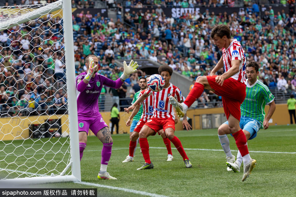 世俱杯-巴里奥斯双响马竞3-0 首支出局队西雅图海湾人
