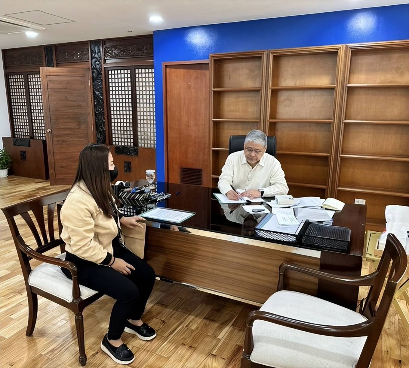 菲律宾打算硬抢南海岛礁,台当局迅速回应,选择与大陆统一战线?