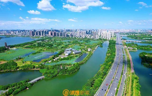 网友拍到南昌梅岭与百公里外的庐山同框？专业人员：可以的