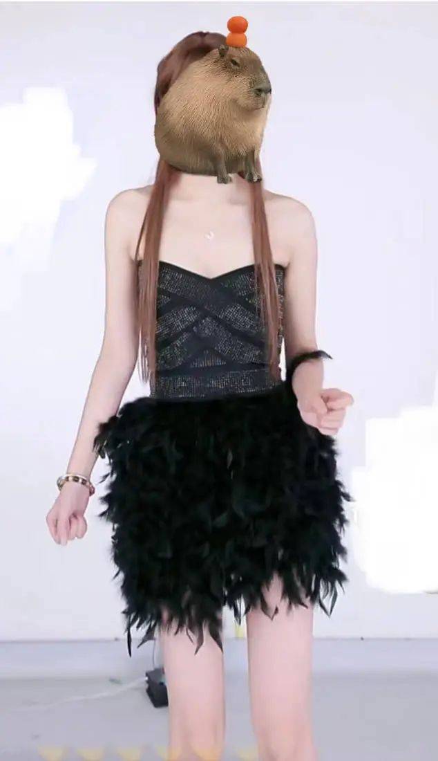 “不推荐大家来干”!一本毕业后,女孩在深圳跳舞赚打赏?有人营业到凌晨