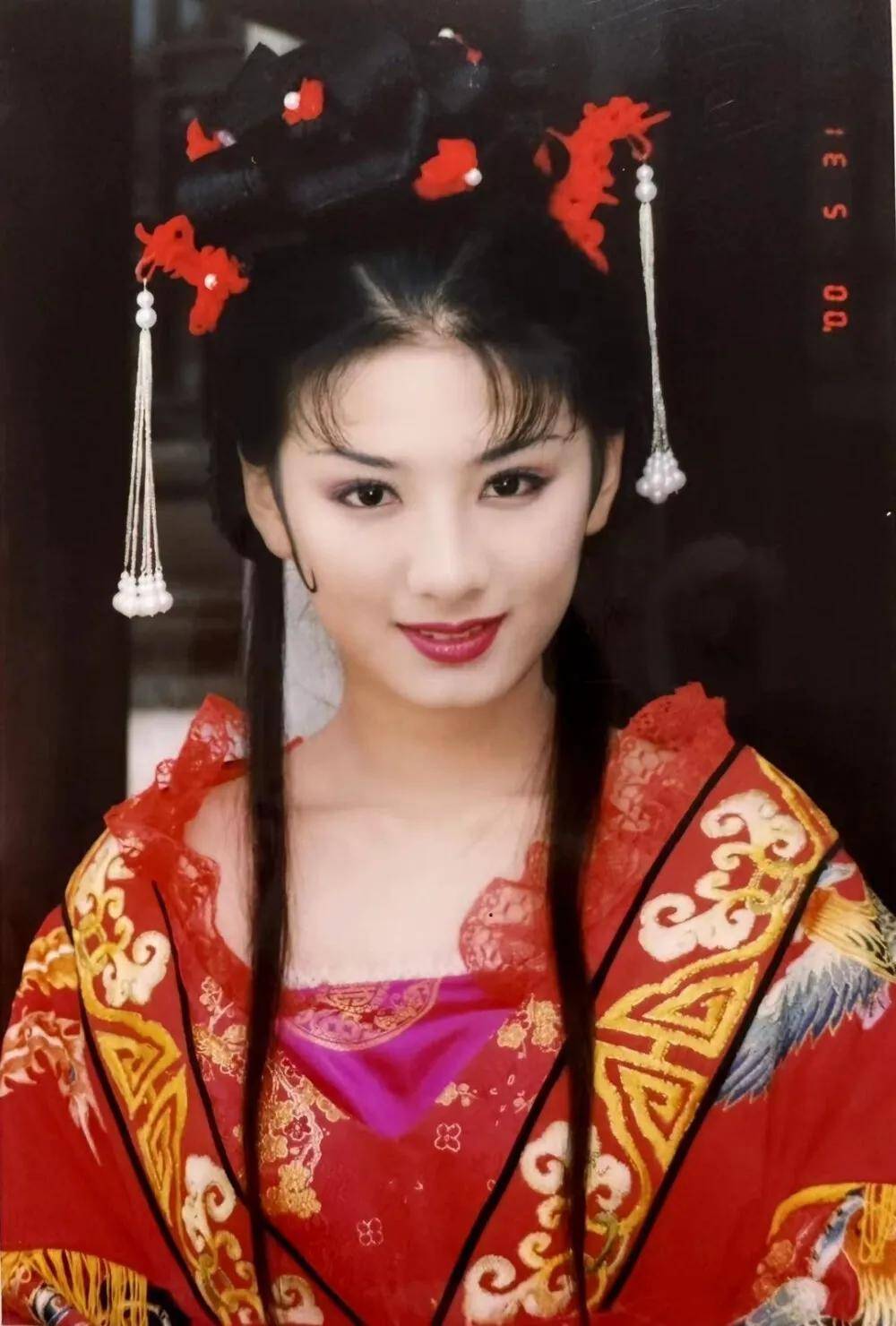 黄奕凭颜值当艺人！妩媚又英气，曾是女扮男装赛道天花板