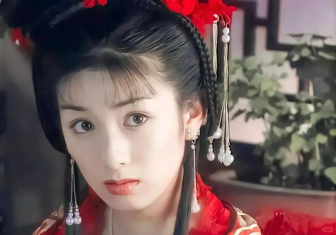 黄奕凭颜值当艺人！妩媚又英气，曾是女扮男装赛道天花板