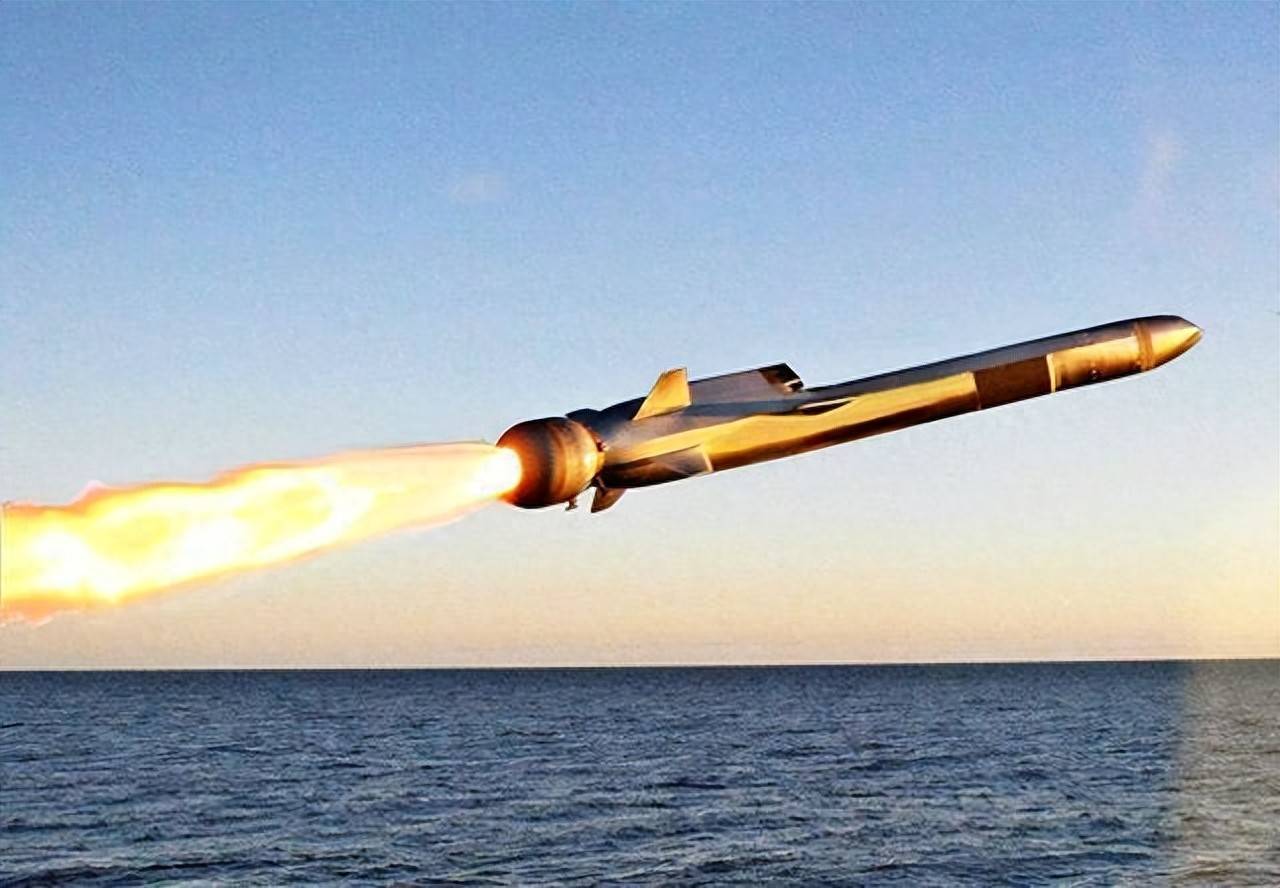 还敢威胁抓捕普京，俄军划禁飞区试射核导弹，美俄峰会的强大底气