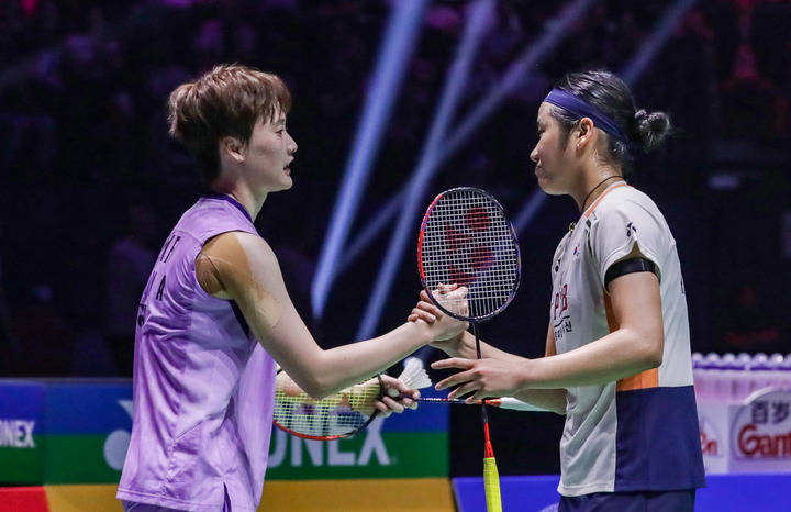 虽败犹荣！陈雨菲获2025年世界羽毛球锦标赛亚军