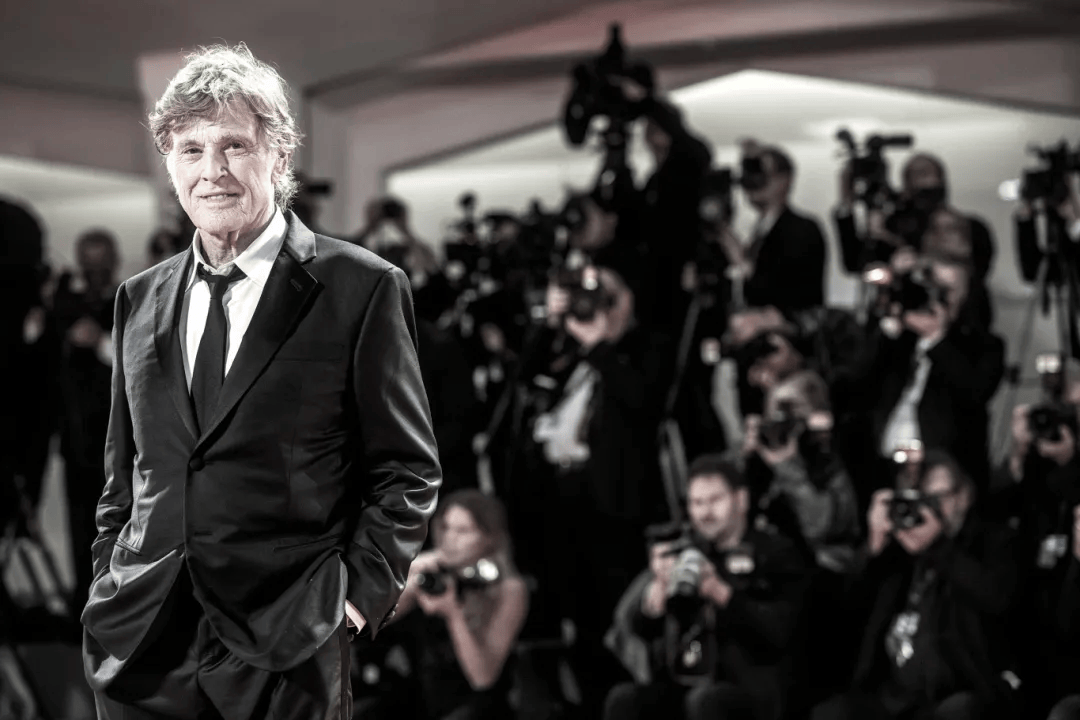 知名男星清晨在家中去世!主演的影视作品脍炙人口,网友:一个时代远去……