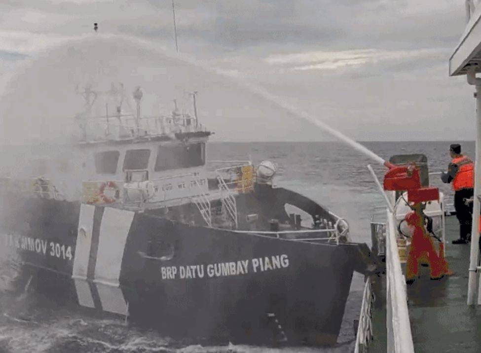 我海警船又被菲船撞伤,南海问题应该怎样解决?