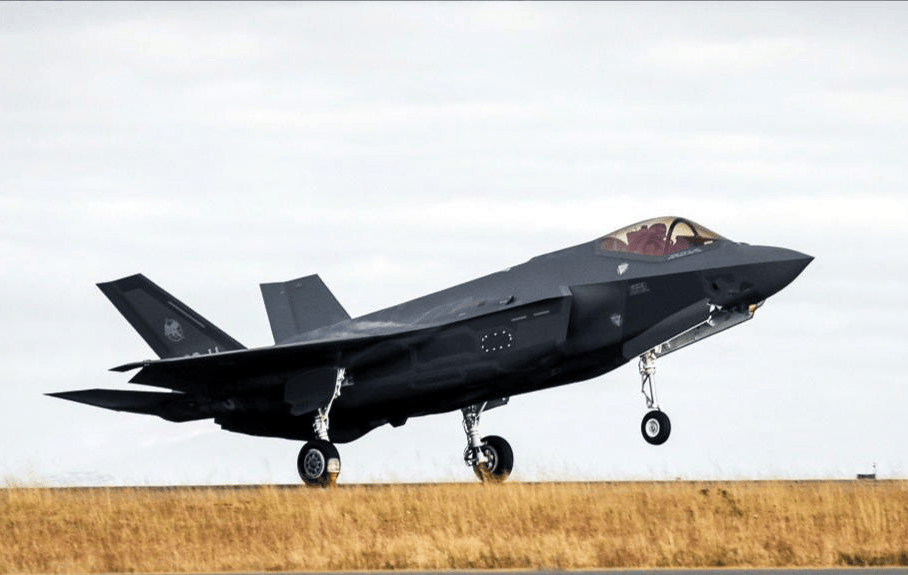 干得漂亮!俄军战机飞越波兰钻井,探出北约虚实,美法英波未反应