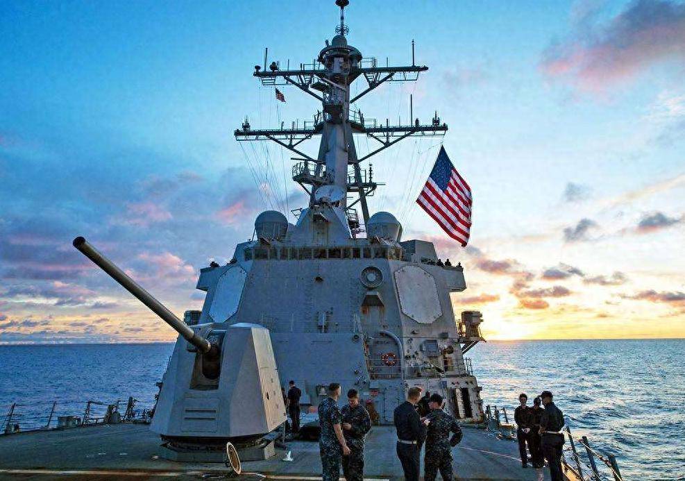 歼20让美日雷达失灵，美派2波人求和，话音刚落，英航母撤离南海