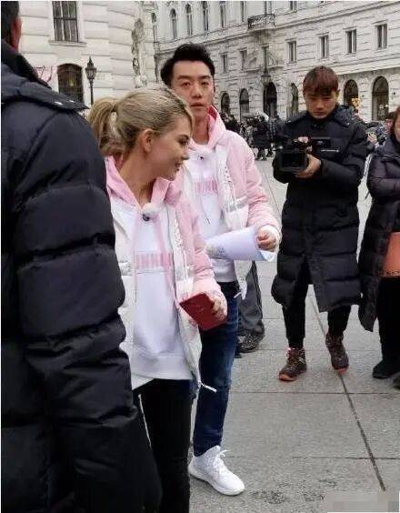 考古|昆凌现身暴瘦变化大！7年剖腹产下3娃，从“打工妹”到“天王嫂”，她的辛苦谁懂