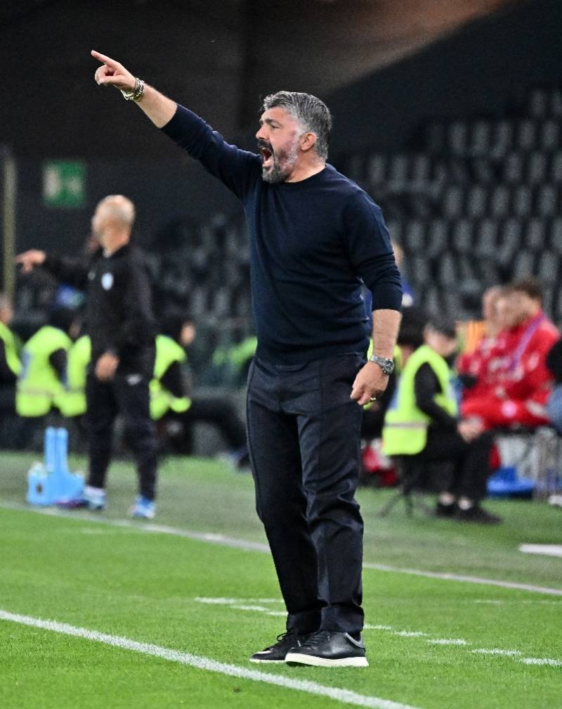 世界杯再定6席：英格兰提前撞线，C罗独享世预赛历史射手王