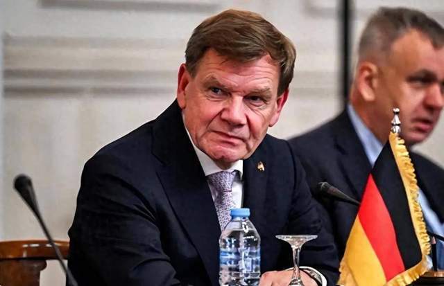 德外长乱说话后，因中方无人愿接见，被迫取消访华，罕见的信号