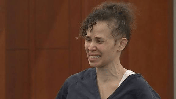 美国女子杀害男友后嫁给他的儿子,认罪后翻供