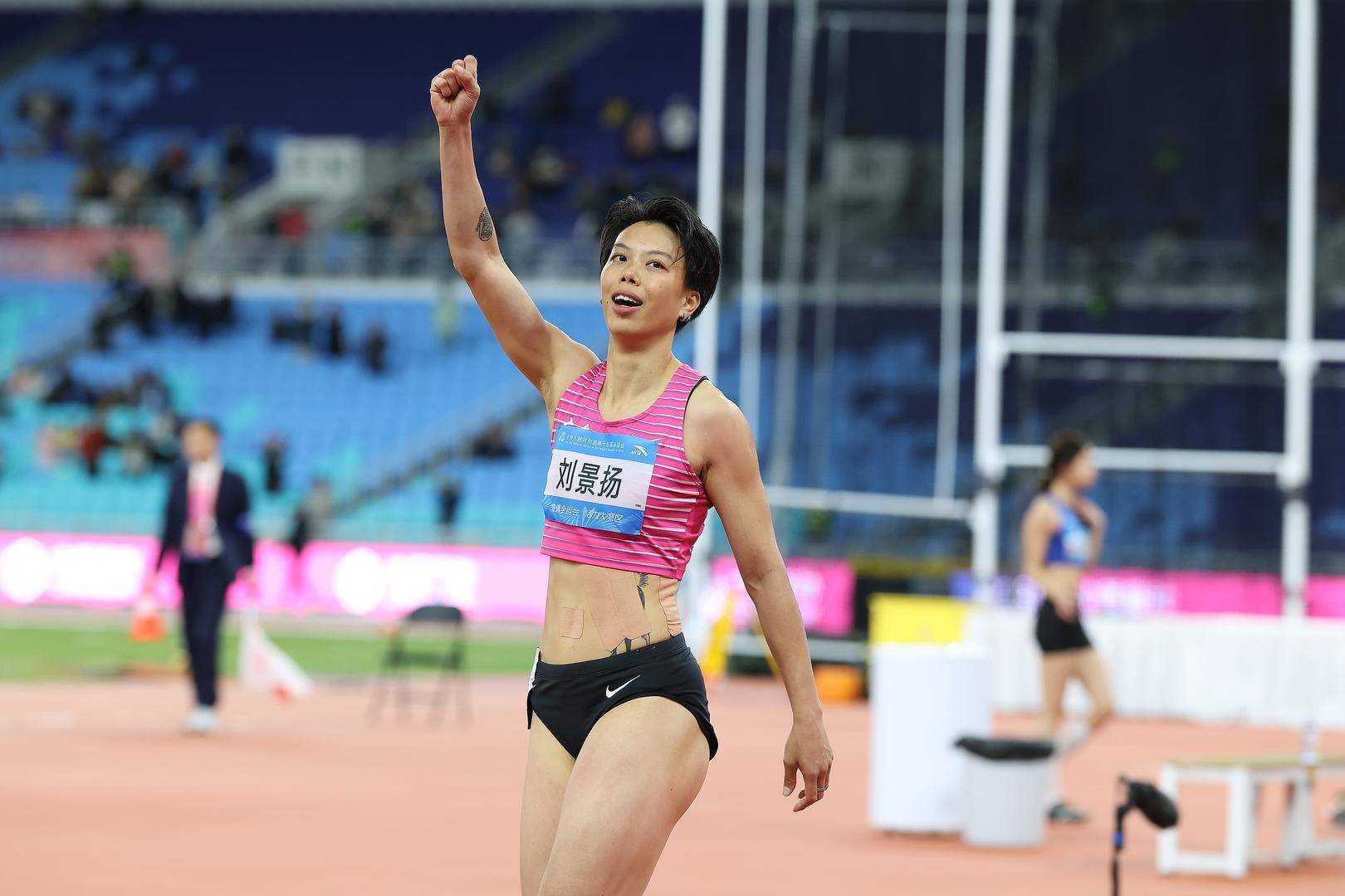 吴艳妮谈全运会决赛失金：这场比赛三人破13秒，对中国女子100米栏是个激励